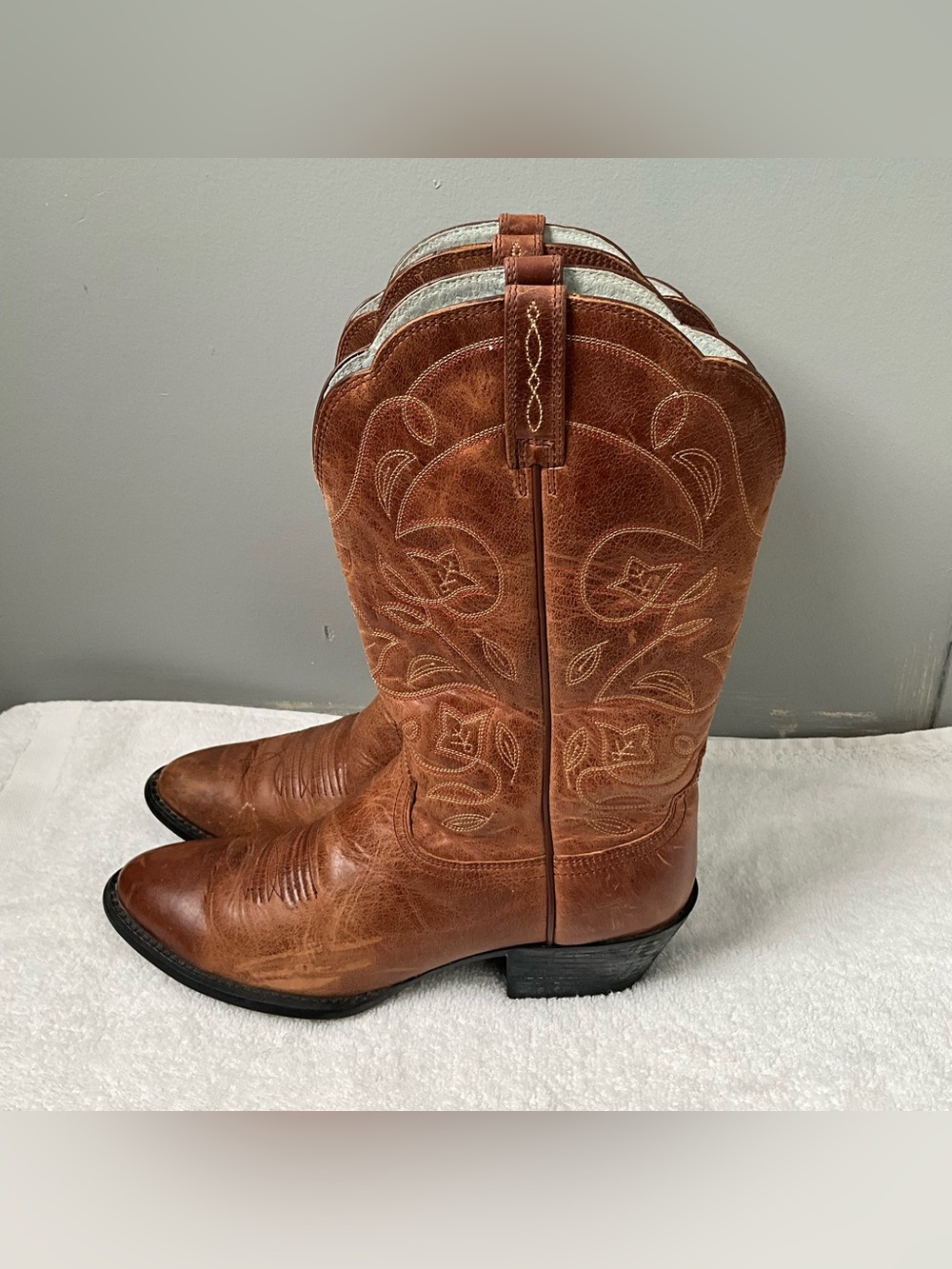 Ariat Brown Leather Embroidered Western Boots